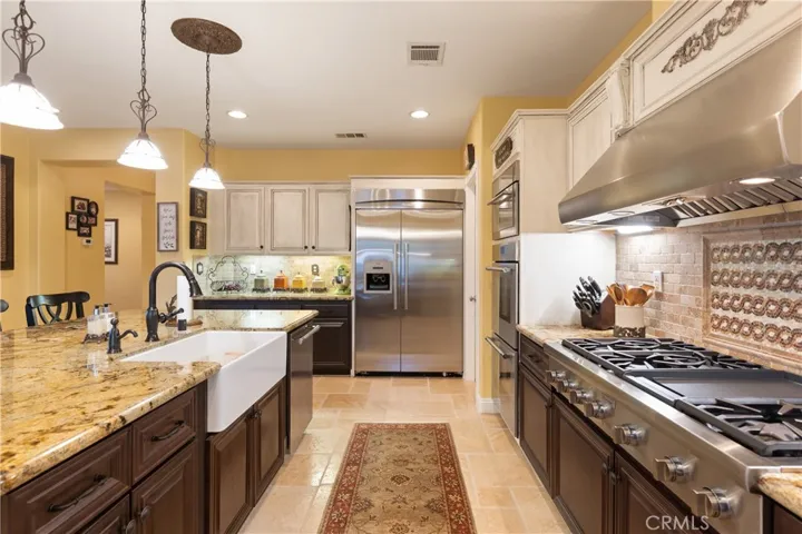 17832 Canyonwood, Riverside, California 92504
