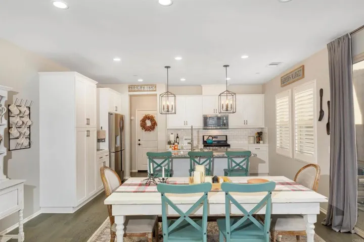 21618 Saddle Bred Lane, Escondido, California 92029