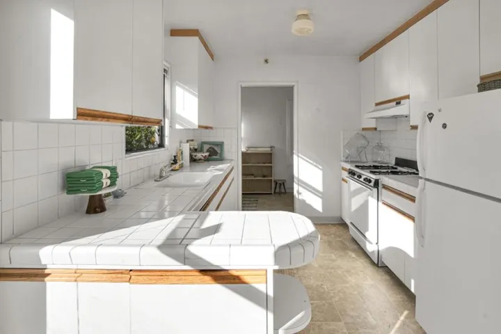 511 Laguna Street, Santa Cruz, California 95060