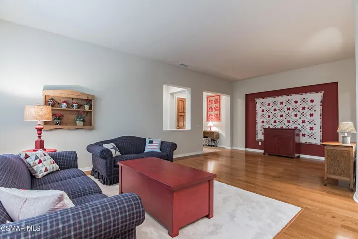 Living Room facing Entry