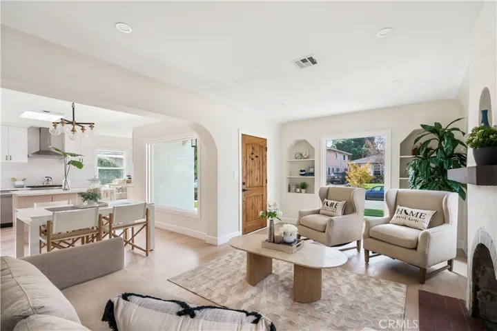 8314 Holy Cross Pl, Los Angeles, California 90045