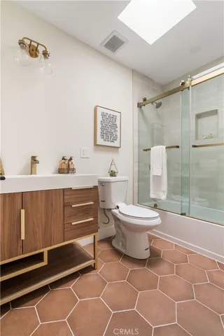 8314 Holy Cross Pl, Los Angeles, California 90045