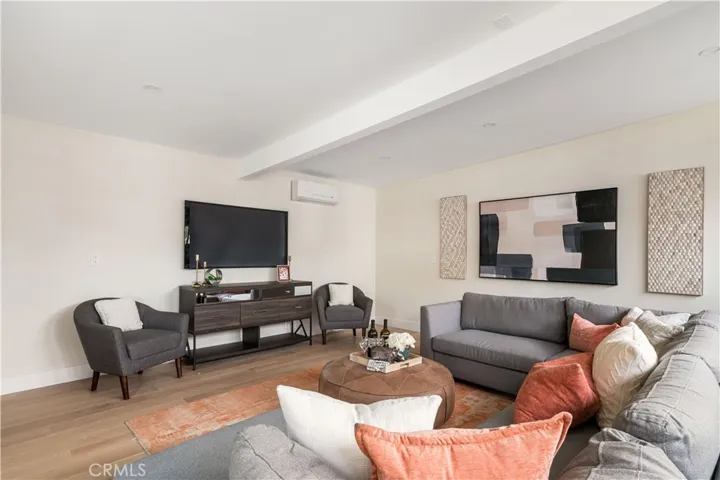 8314 Holy Cross Pl, Los Angeles, California 90045