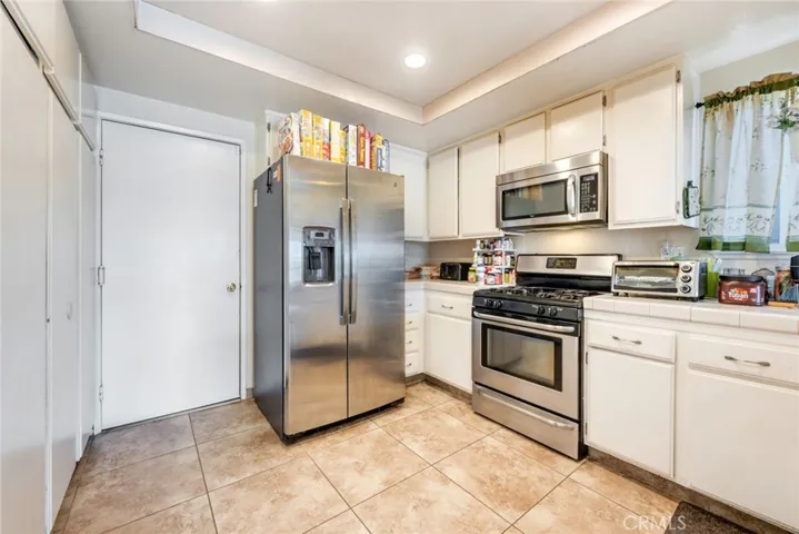 713 E Margarita Road, Rialto, California 92376