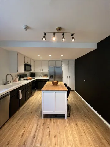 1911 Mathews Avenue 4, Redondo Beach, California 90278
