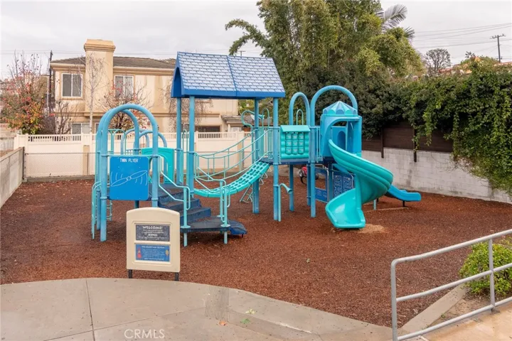 1911 Mathews Avenue 4, Redondo Beach, California 90278