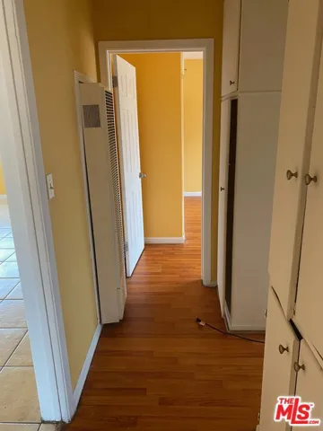 2610 1/2 W Florence Avenue, Los Angeles, California 90043