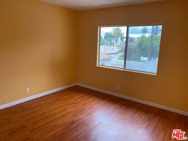 2610 1/2 W Florence Avenue, Los Angeles, California 90043