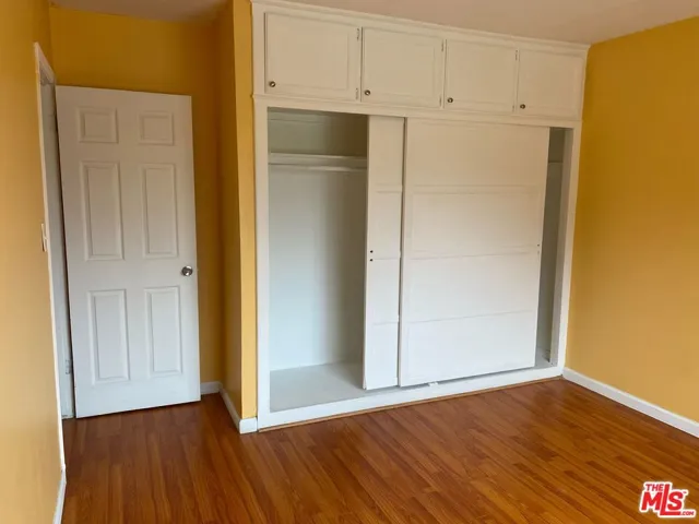 2610 1/2 W Florence Avenue, Los Angeles, California 90043