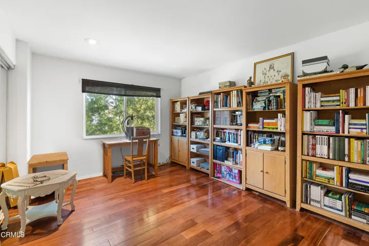 21 remove objects, add some books in the