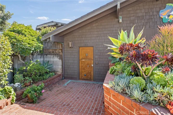 1911 Ocean Way, Laguna Beach, California 92651