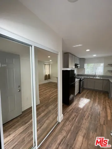 2270 1/2 Cove Avenue, Los Angeles, California 90039