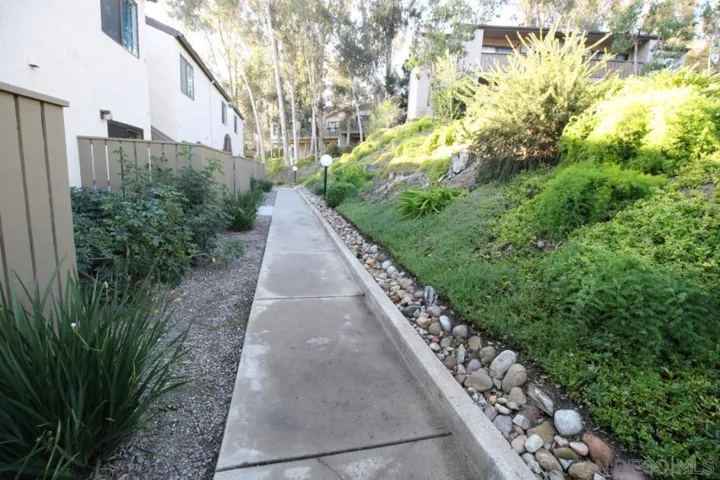 10332 Caminito Aralia 110, San Diego, California 92131