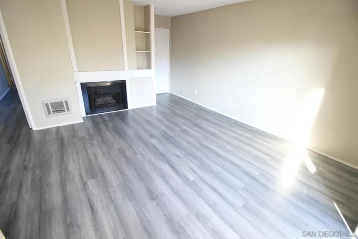 10332 Caminito Aralia 110, San Diego, California 92131