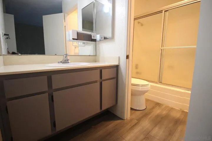 10332 Caminito Aralia 110, San Diego, California 92131