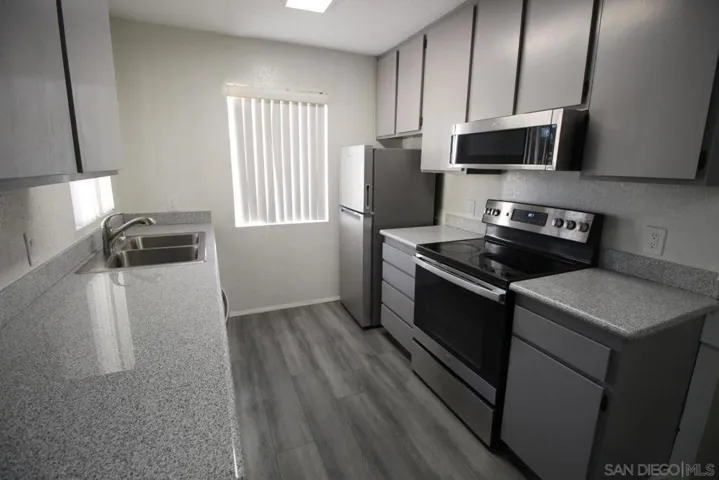 10332 Caminito Aralia 110, San Diego, California 92131