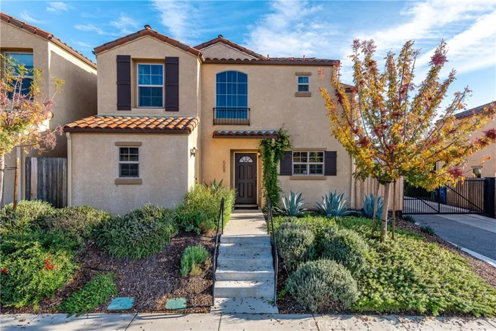 568 River Oaks Drive, Paso Robles, California 93446