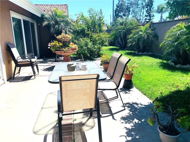 18893 Santa Isadora Street, Fountain Valley, California 92708