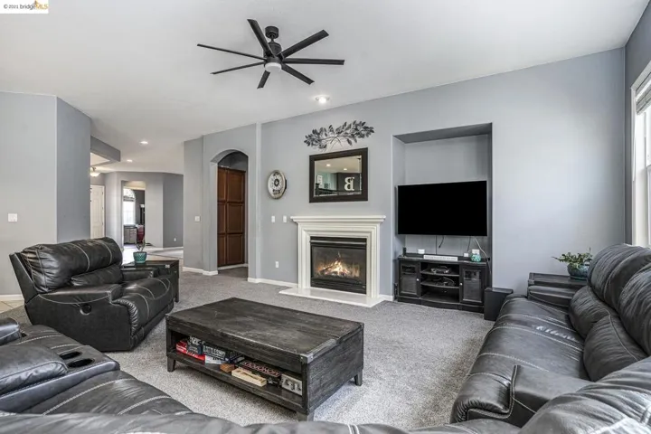 109 Little Ranch Circle, Oakley, California 94561