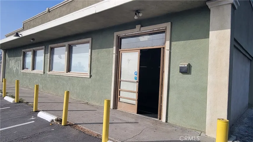 15482 San Bernardino Avenue, Fontana, California 92335