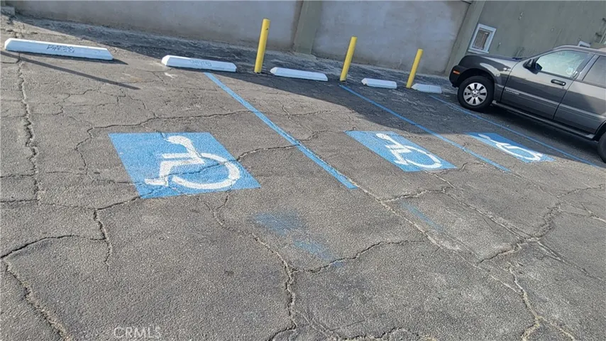 15482 San Bernardino Avenue, Fontana, California 92335