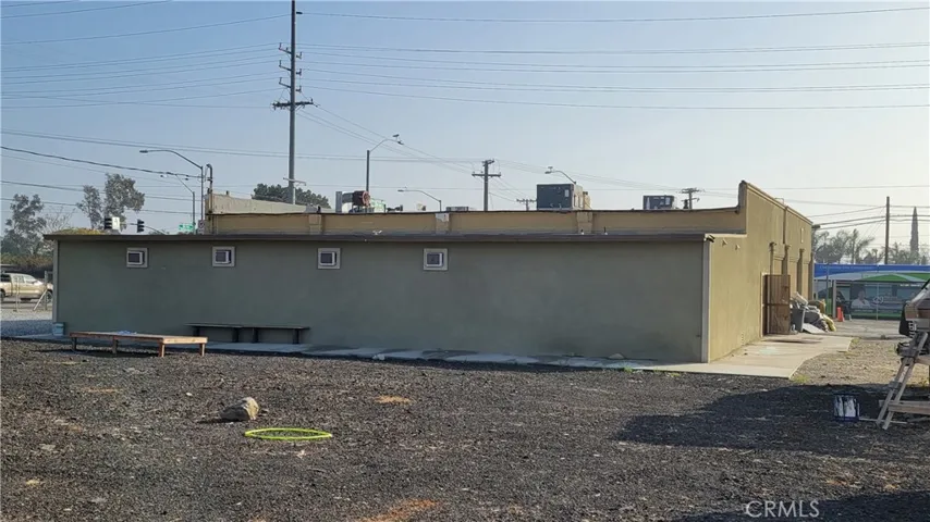15482 San Bernardino Avenue, Fontana, California 92335