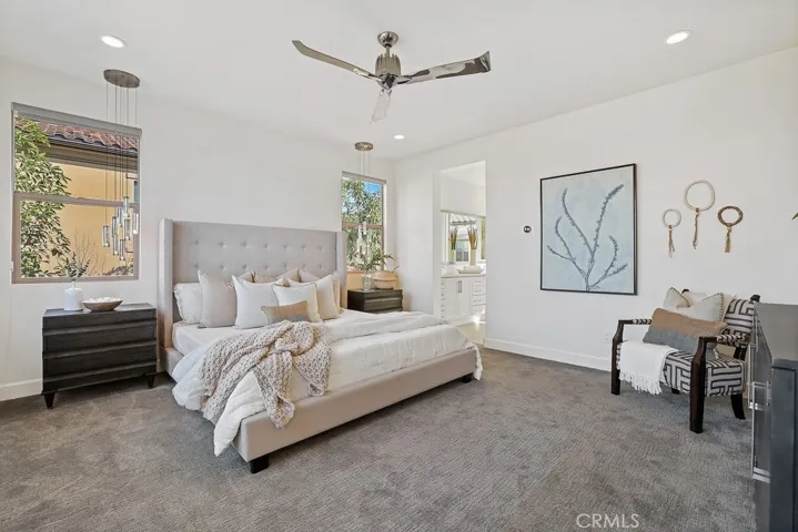 327 Laurel, Lake Forest, California 92630