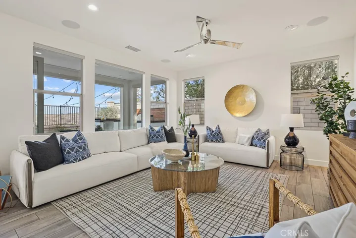 327 Laurel, Lake Forest, California 92630