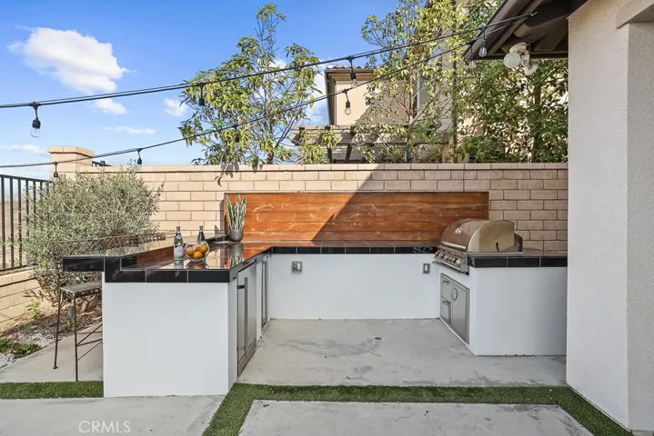 327 Laurel, Lake Forest, California 92630