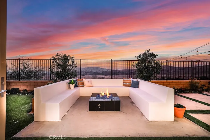 327 Laurel, Lake Forest, California 92630