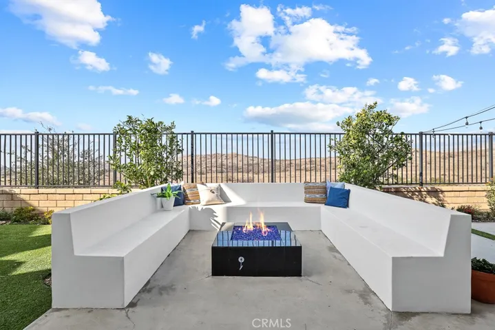 327 Laurel, Lake Forest, California 92630