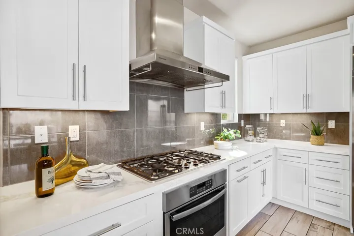 327 Laurel, Lake Forest, California 92630