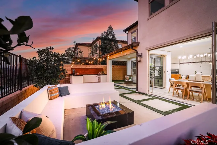 327 Laurel, Lake Forest, California 92630