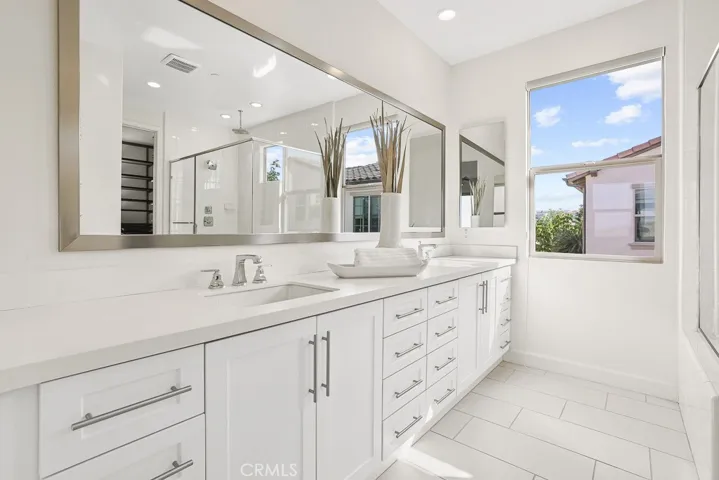 327 Laurel, Lake Forest, California 92630