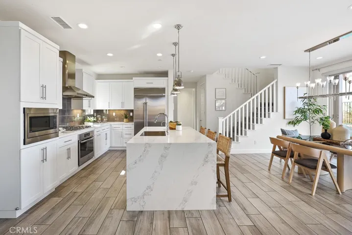 327 Laurel, Lake Forest, California 92630