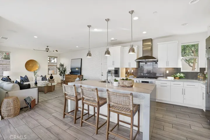 327 Laurel, Lake Forest, California 92630