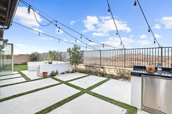 327 Laurel, Lake Forest, California 92630