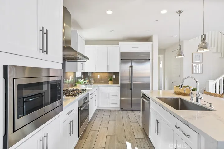 327 Laurel, Lake Forest, California 92630