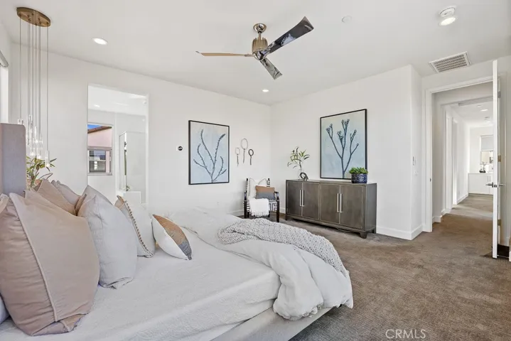 327 Laurel, Lake Forest, California 92630
