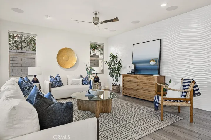 327 Laurel, Lake Forest, California 92630