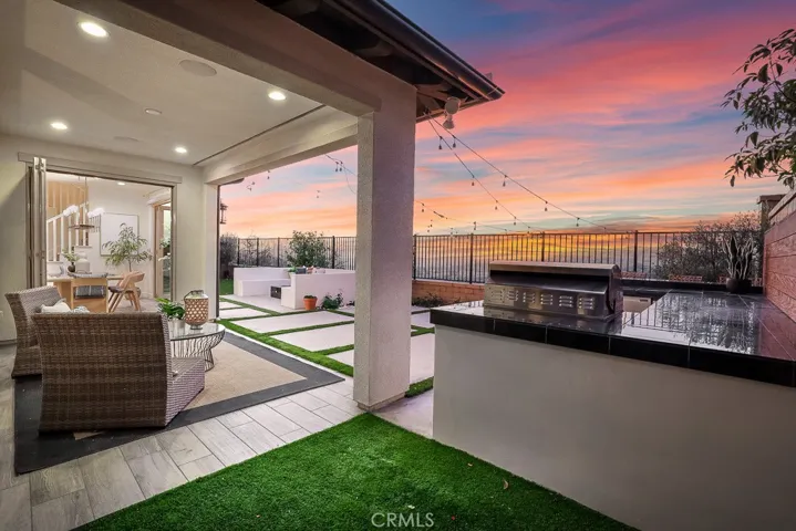 327 Laurel, Lake Forest, California 92630