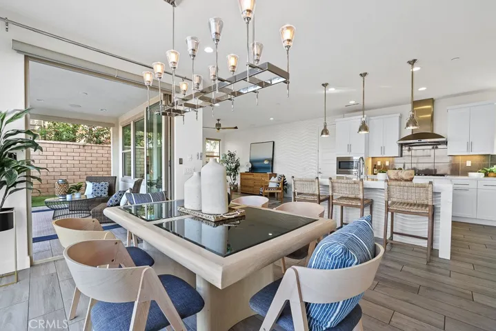 327 Laurel, Lake Forest, California 92630