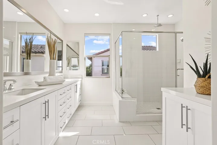 327 Laurel, Lake Forest, California 92630
