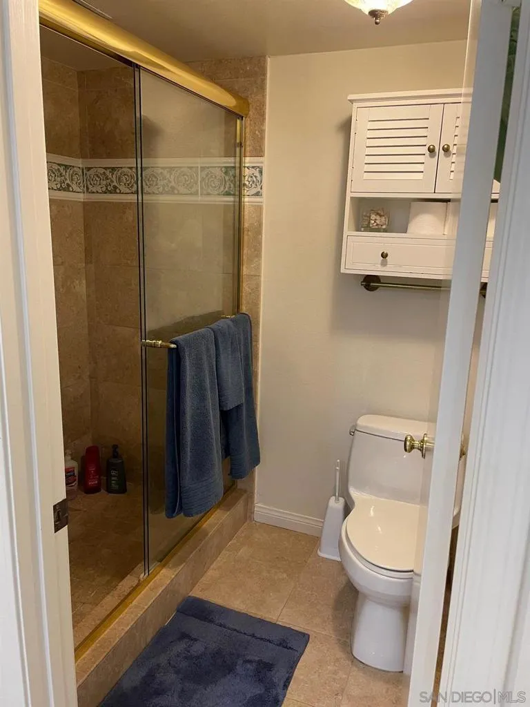 8206 Caminito Lacayo, California home-pic-15