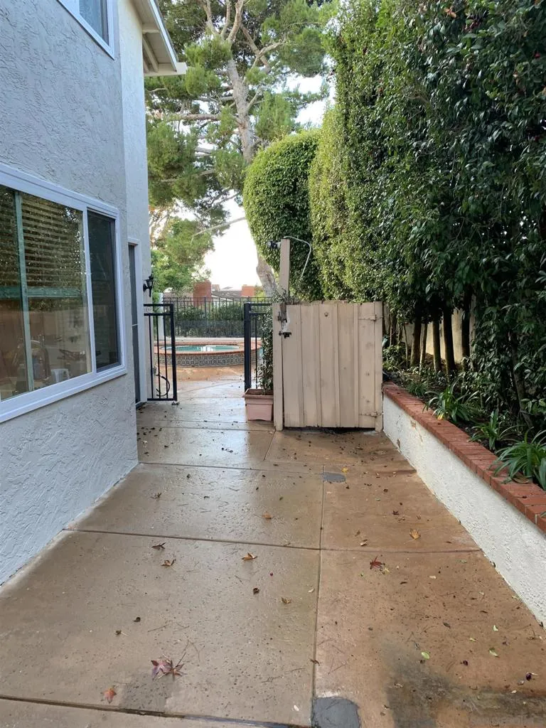8206 Caminito Lacayo, California home-pic-20
