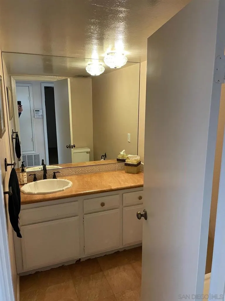 8206 Caminito Lacayo, California home-pic-3