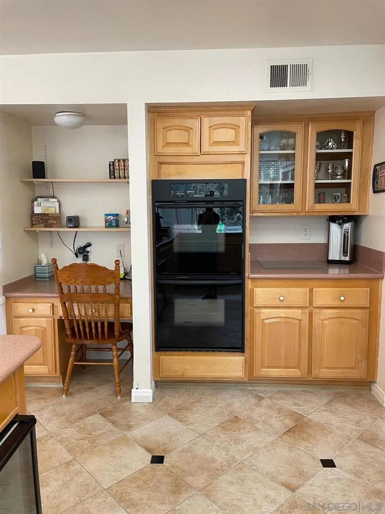 8206 Caminito Lacayo, California home-pic-5