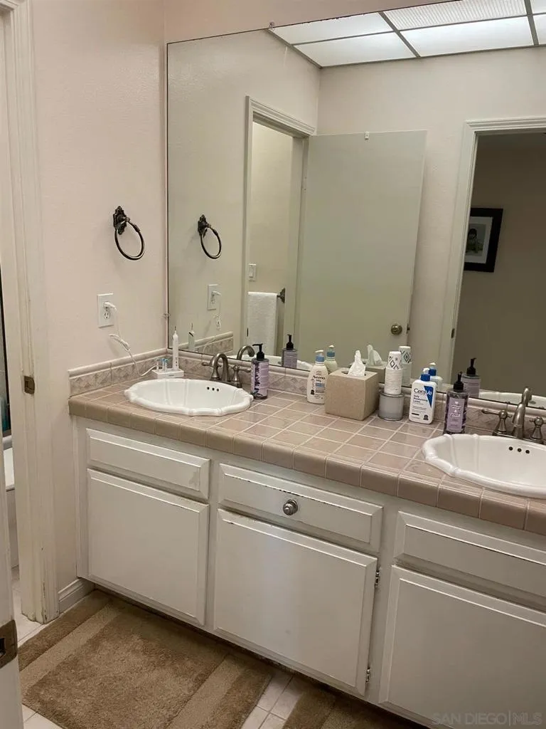 8206 Caminito Lacayo, California home-pic-13