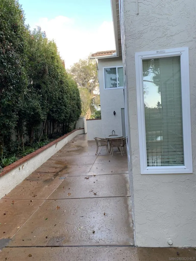 8206 Caminito Lacayo, California home-pic-19