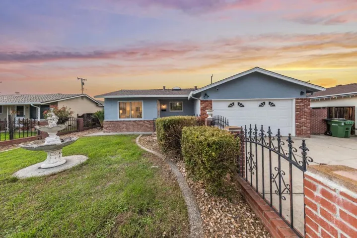 907 Baird Avenue, Santa Clara, California 95054